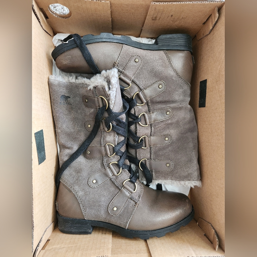 Sorel Emelie Women's Lace-Up Boots